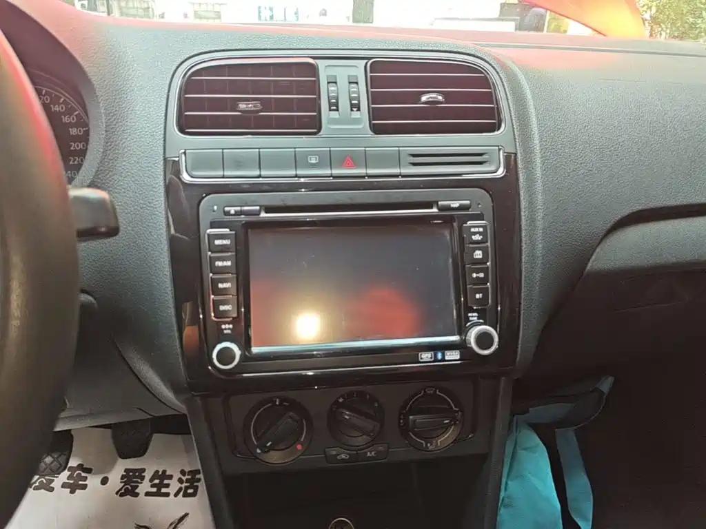 Volkswagen Polo — миниатюра 13