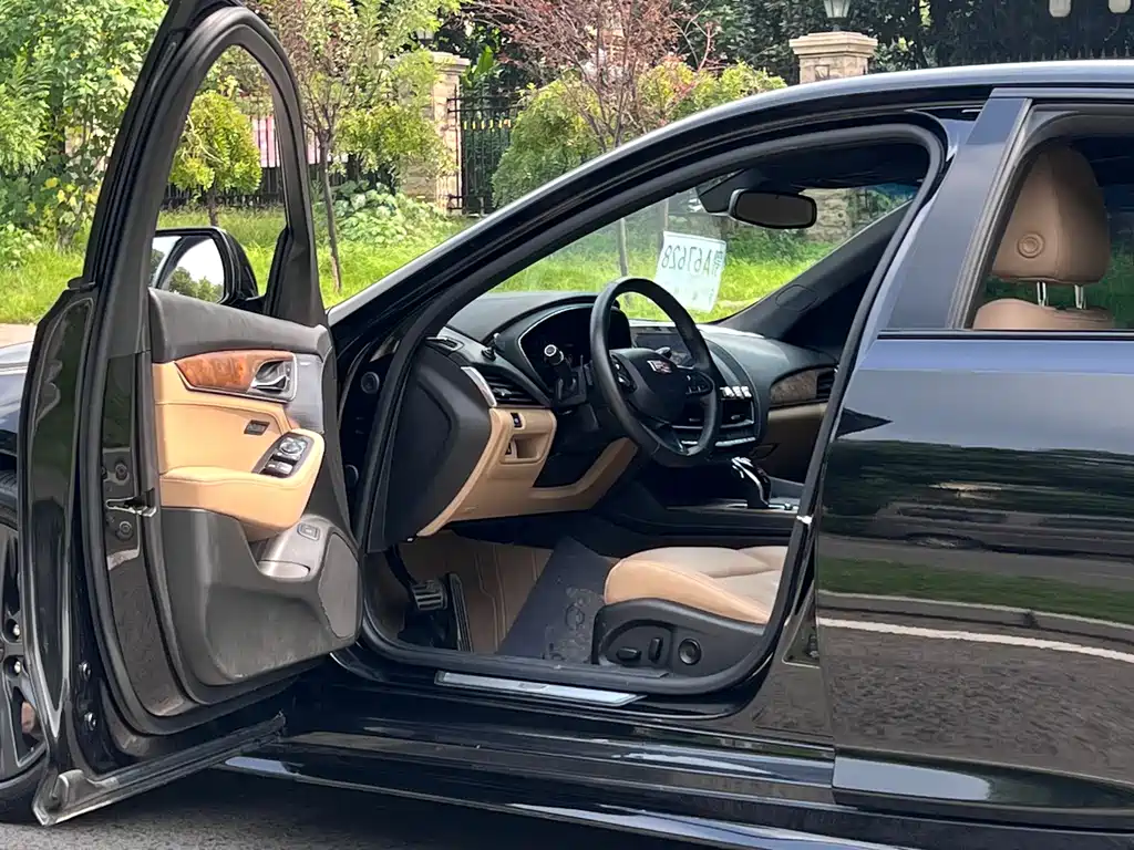 Cadillac CT5 — миниатюра 10