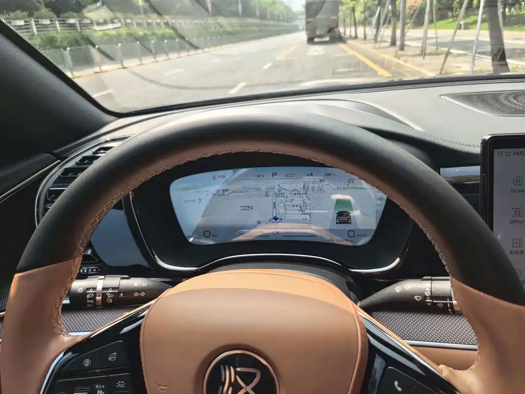 BYD Han — миниатюра 12