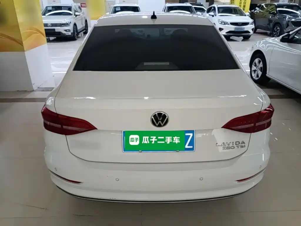 Volkswagen Lavida — миниатюра 6