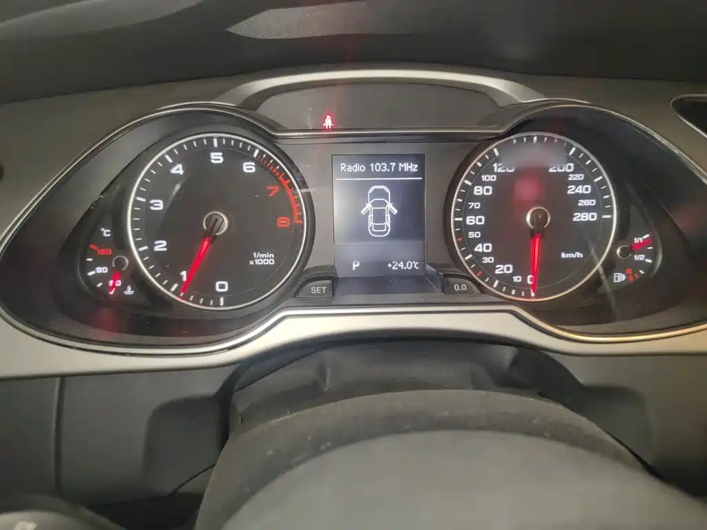 Audi A4L — миниатюра 4