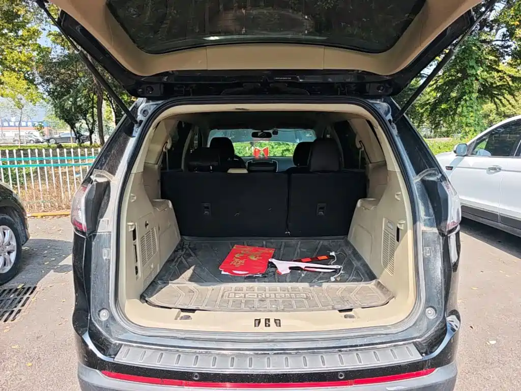Ford Edge — миниатюра 19
