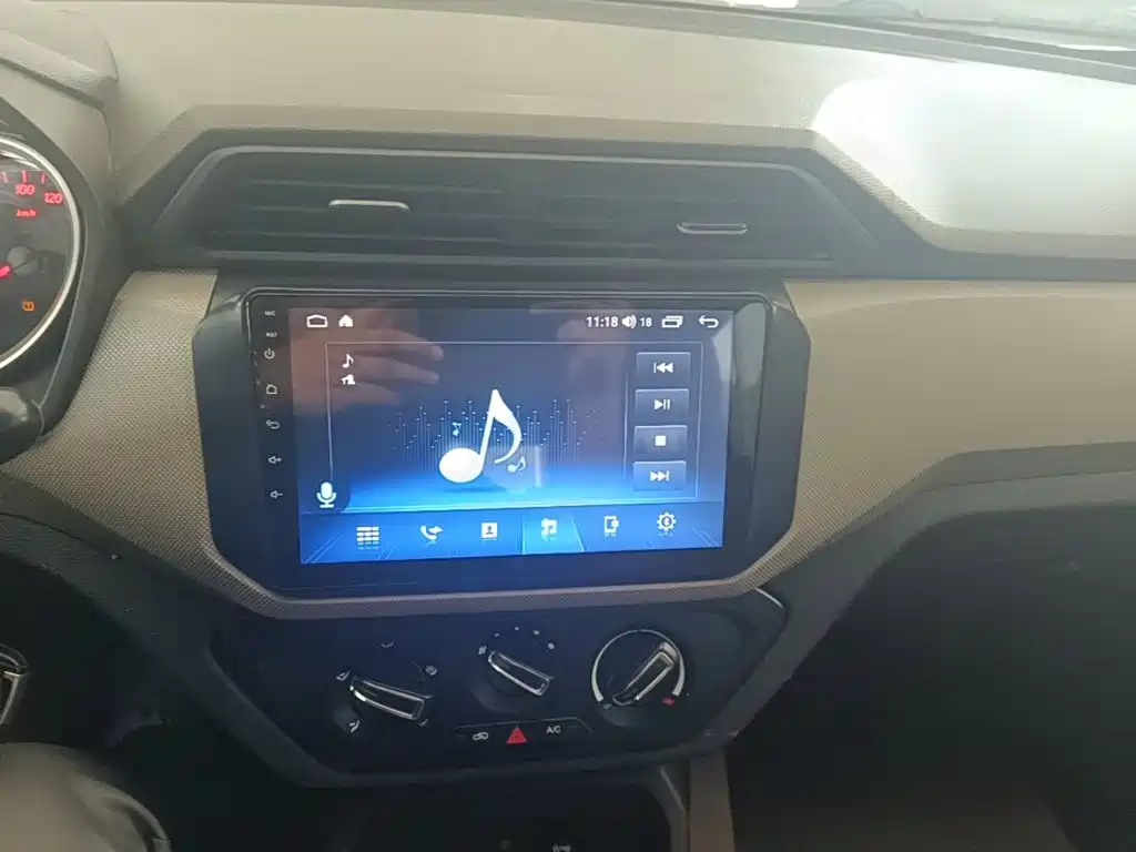 Wuling Hongguang — миниатюра 13