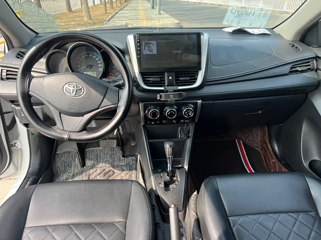 TOYOTA YARIS L ZHIXUAN