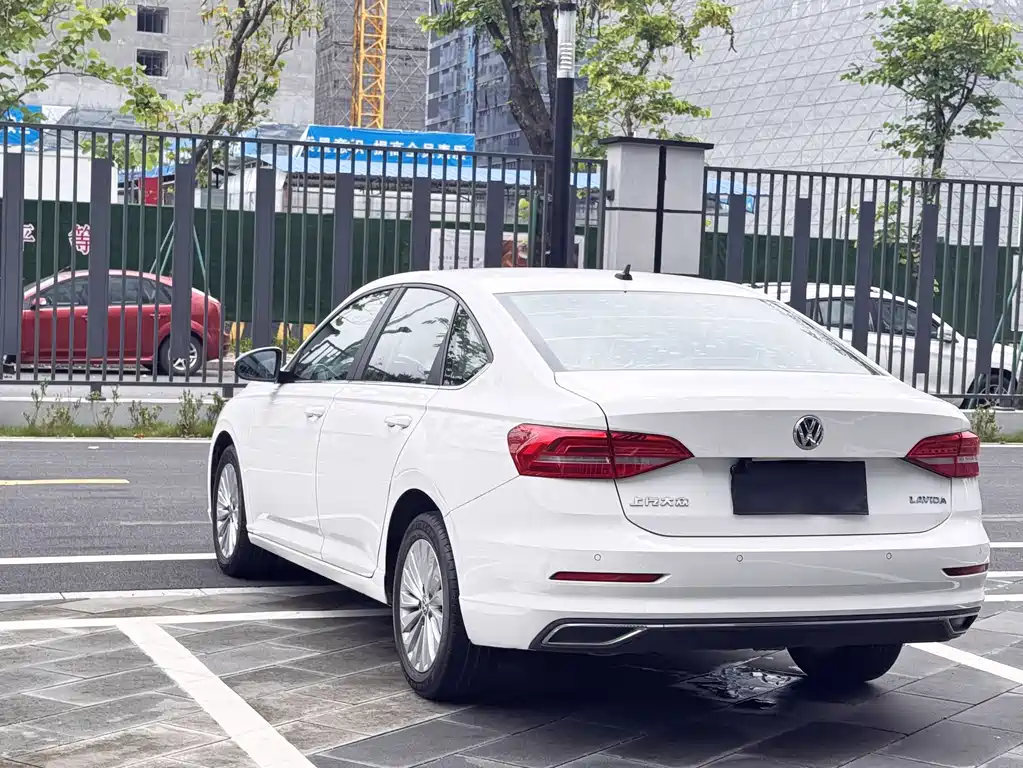 Volkswagen Lavida 2019 1.5L AT Comfort VI