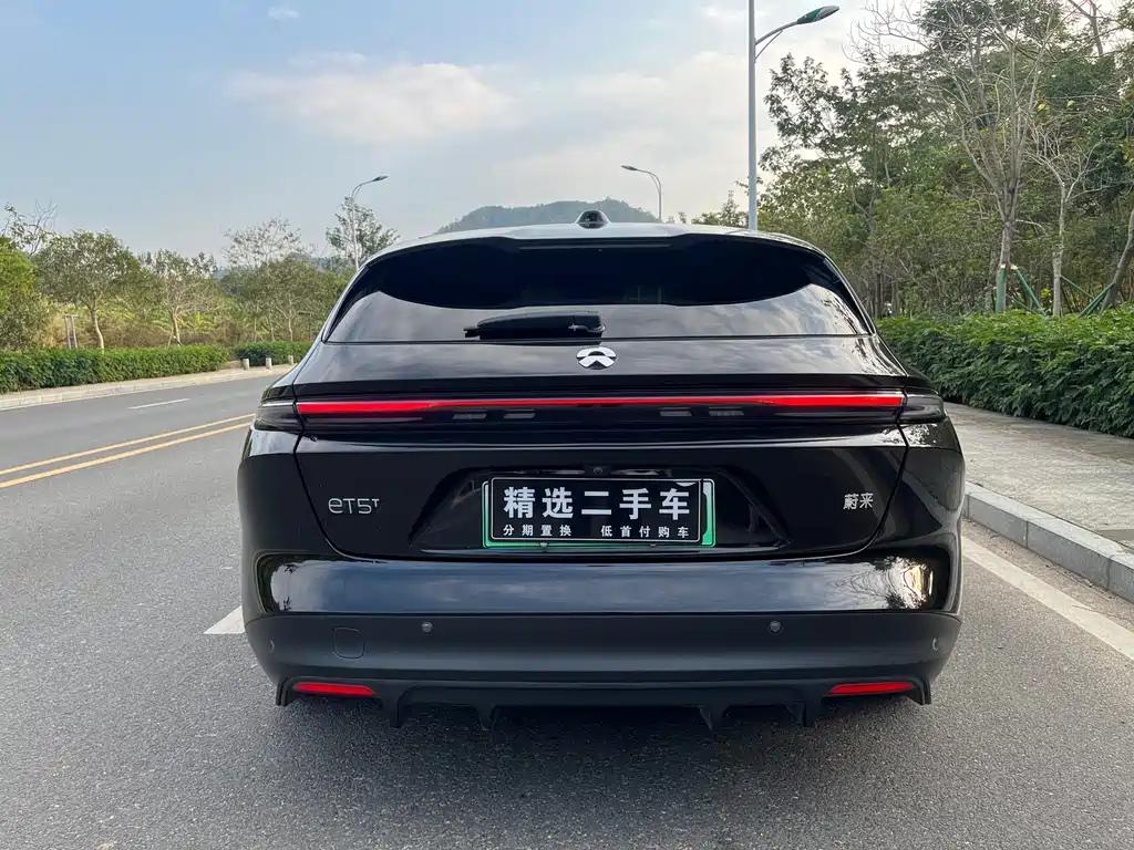 NIO NIO ET5T
