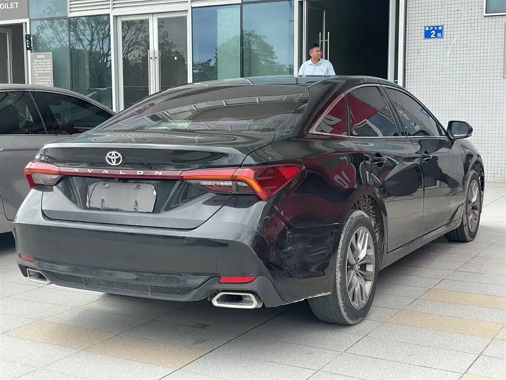 Toyota Avalon — миниатюра 4