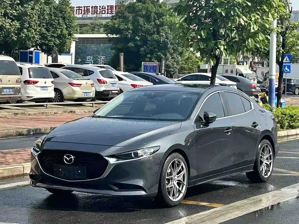 Mazda 3 Axela 2020