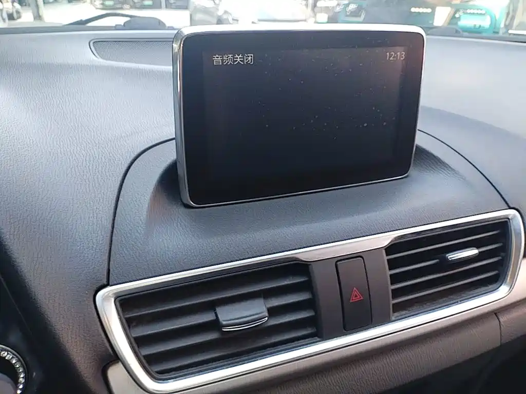 Mazda 3 Axela — миниатюра 13