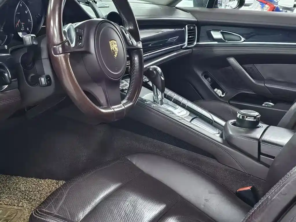 Porsche Panamera — миниатюра 7