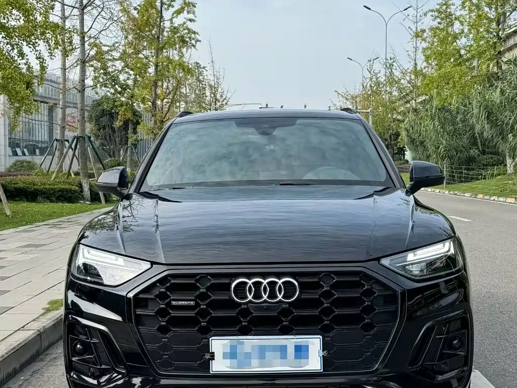 Audi Q5L — миниатюра 2
