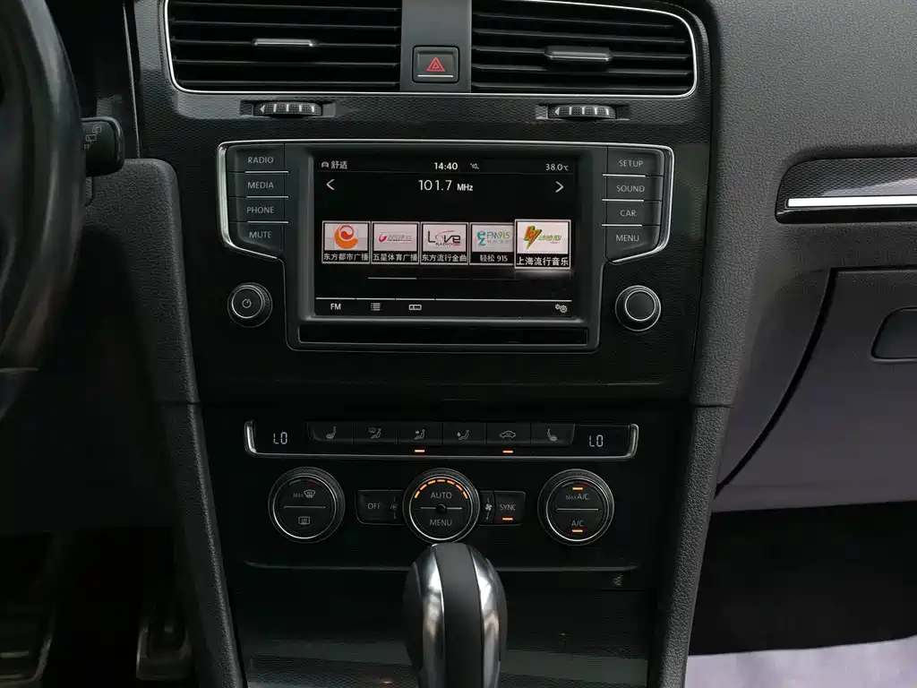Volkswagen Golf GTI — миниатюра 6