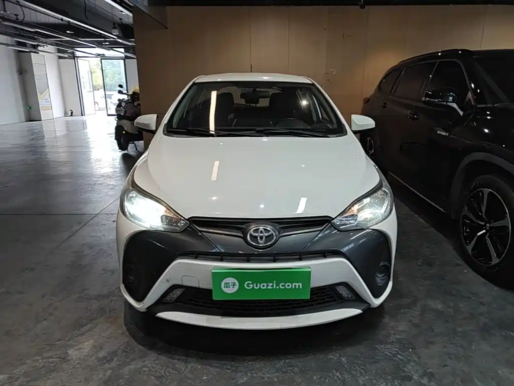 Toyota Yaris L — миниатюра 3