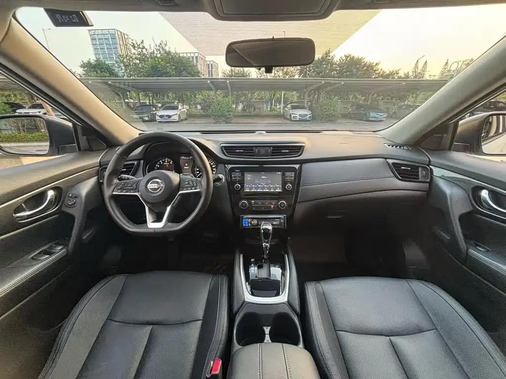 Nissan X-Trail — миниатюра 7