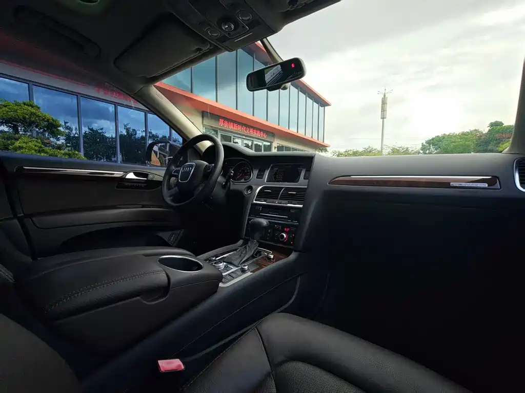 Audi Q7 — миниатюра 13