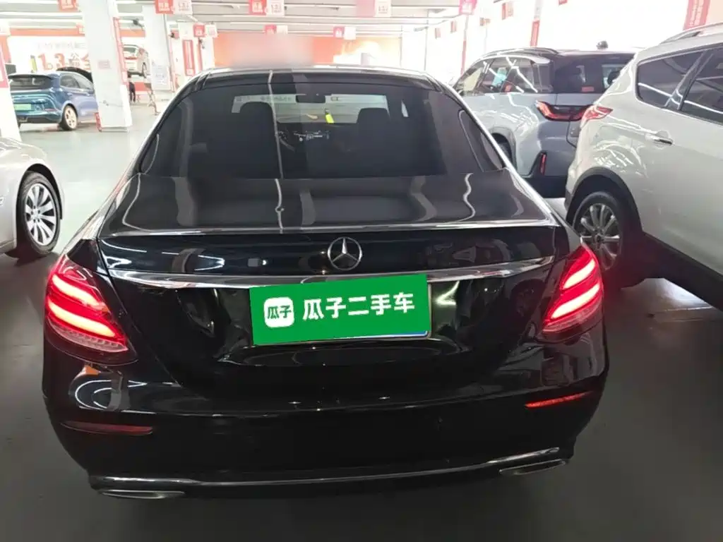 Mercedes-Benz E-Class — миниатюра 6