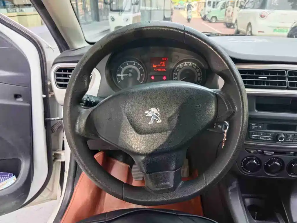 Peugeot 301 — миниатюра 7