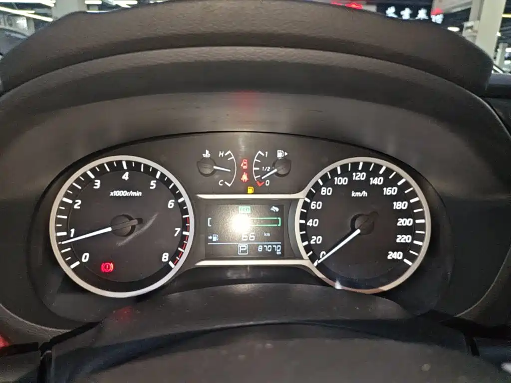Nissan Bluebird — миниатюра 16