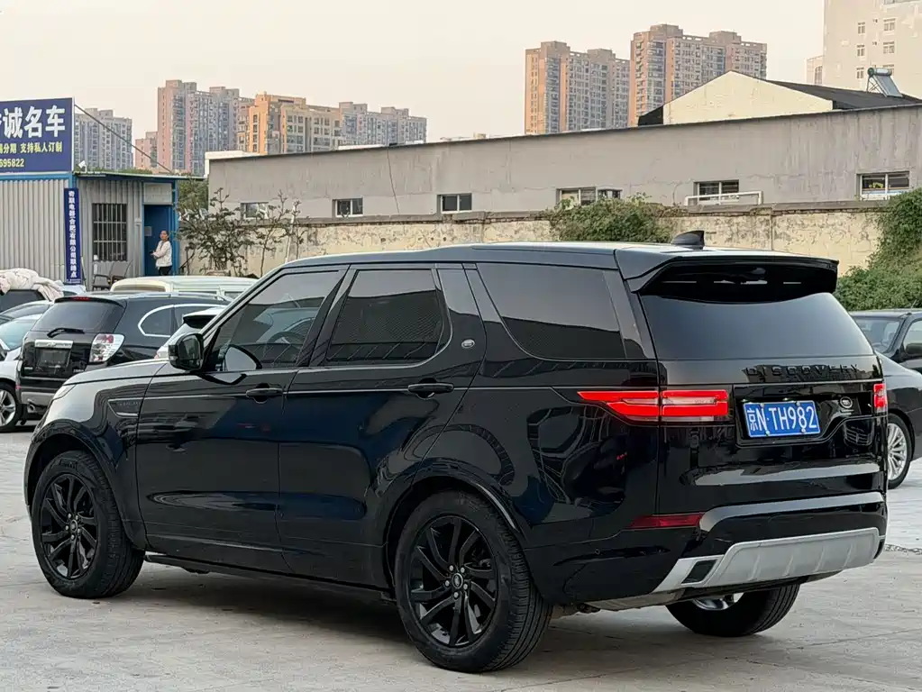 Land Rover Discovery — миниатюра 7