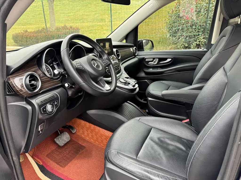 MERCEDES-BENZ V CLASS