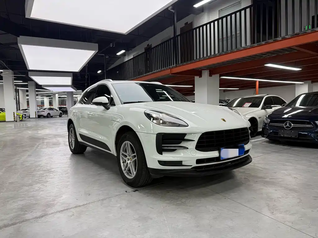 Porsche Macan — миниатюра 3