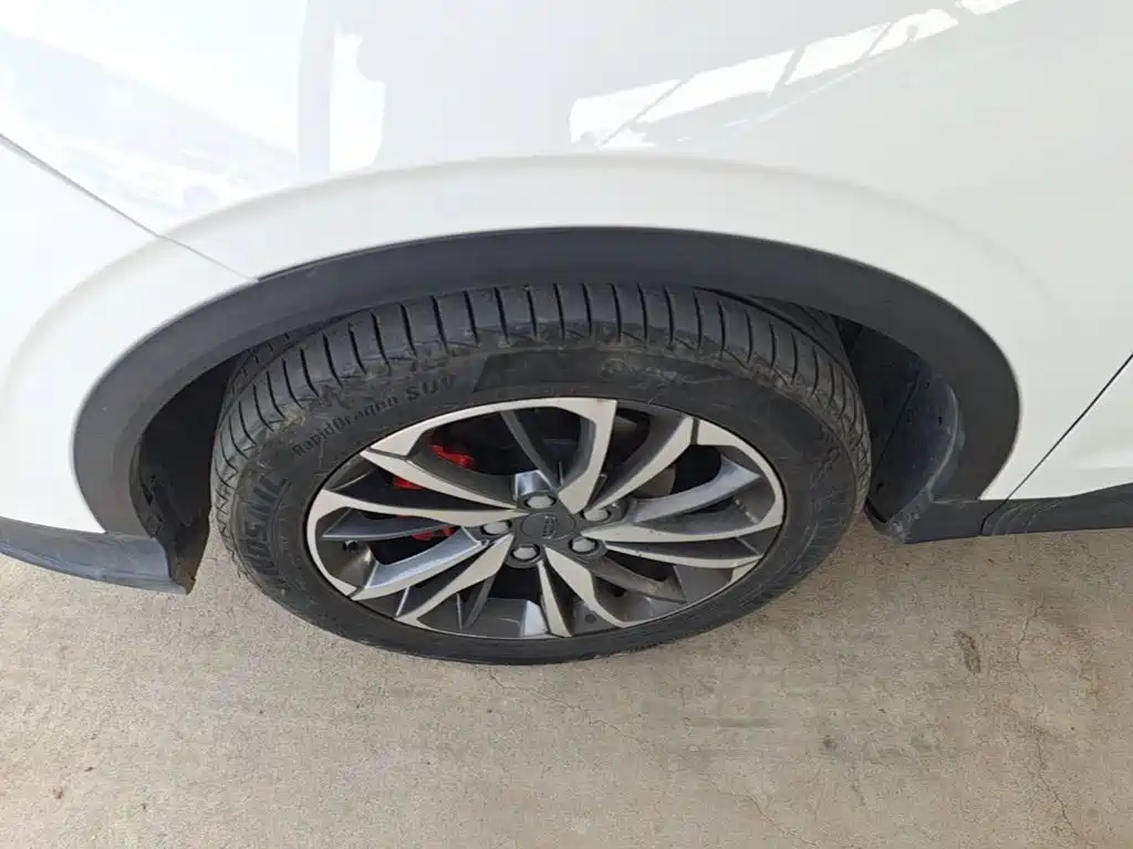 Geely Binyue — миниатюра 23