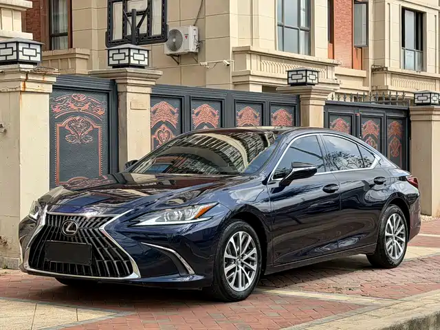 LEXUS ES 2024