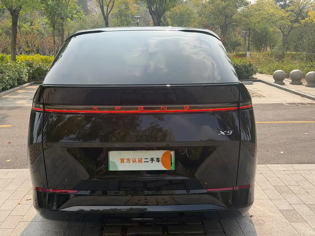 XPeng X9 — миниатюра 4