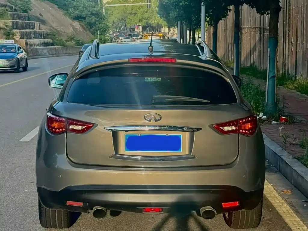 Infiniti FX — миниатюра 3