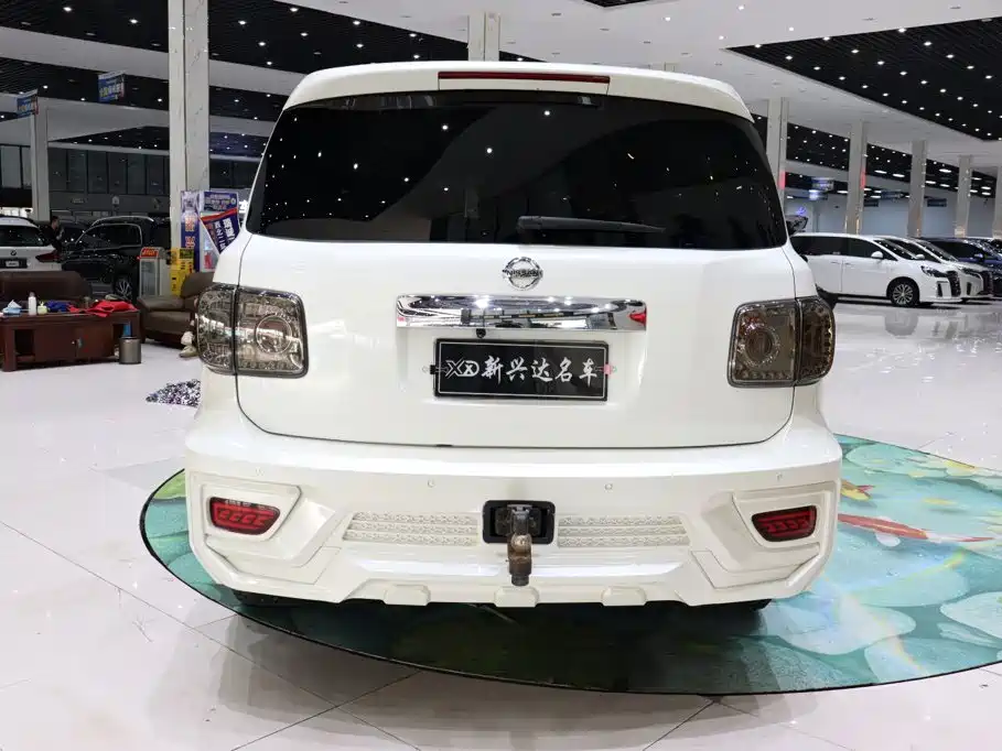 Nissan Patrol — миниатюра 5