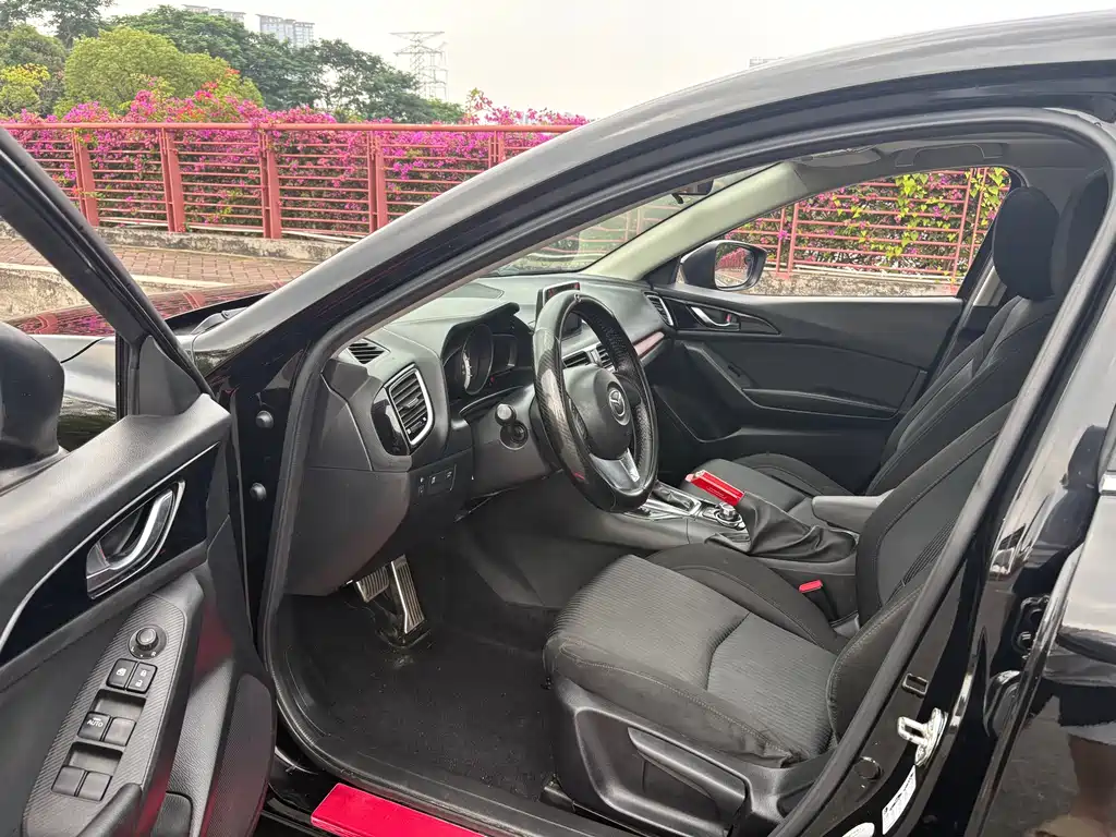 Mazda 3 Axela — миниатюра 11