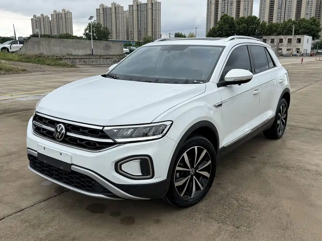 2023 Volkswagen T-Roc - zdjęcie 1 z 15