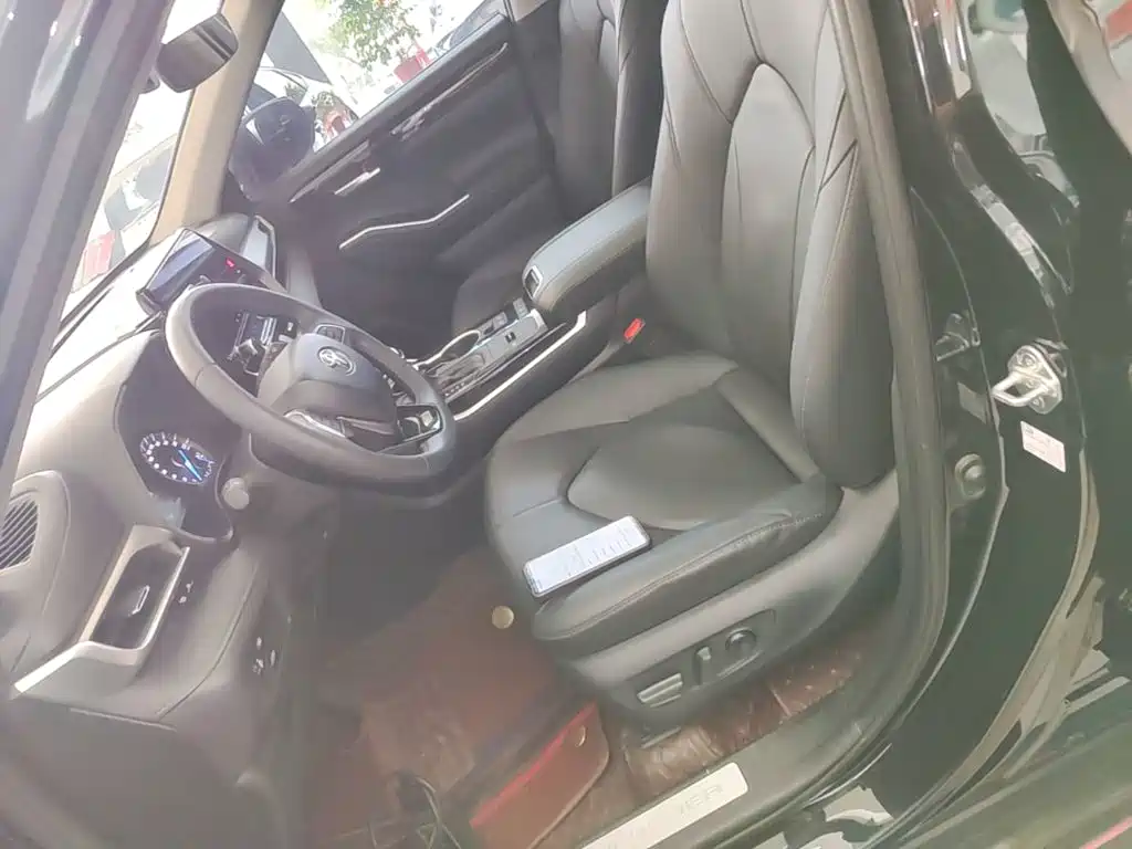Toyota Highlander — миниатюра 15