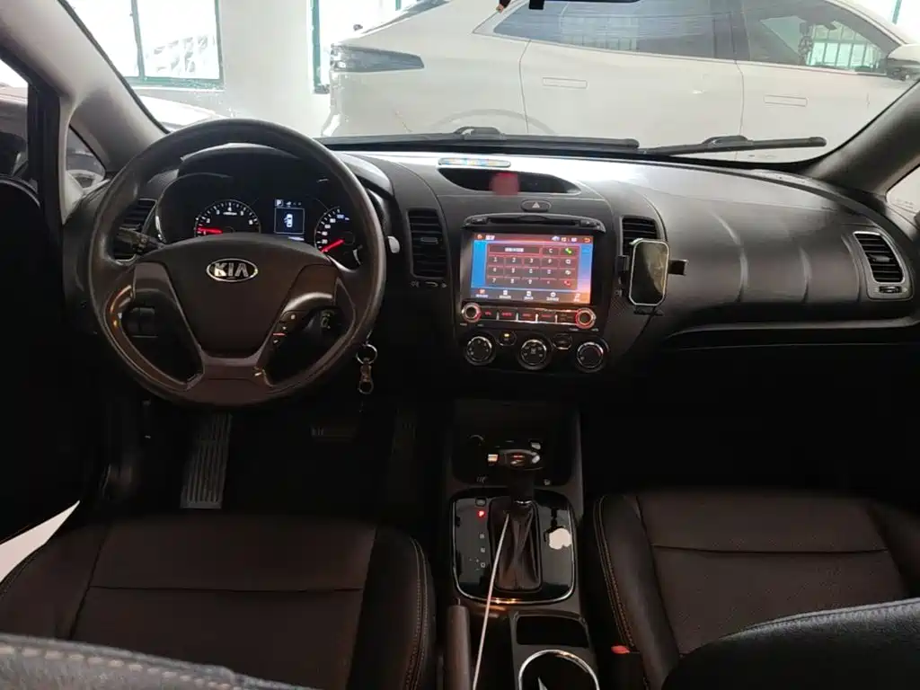 Kia K3 — миниатюра 10