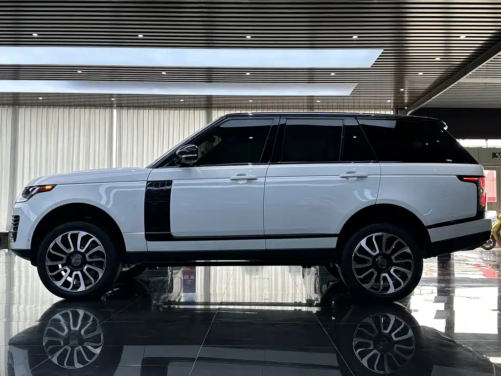 Land Rover Range Rover — миниатюра 5