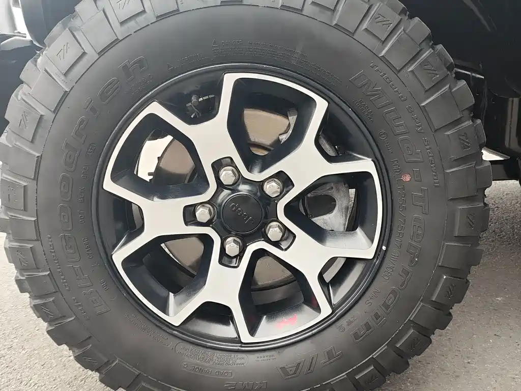 Jeep Wrangler — миниатюра 20