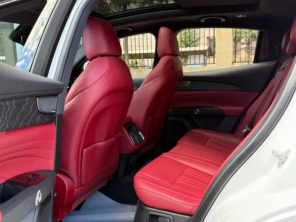 Maserati Grecale — миниатюра 13