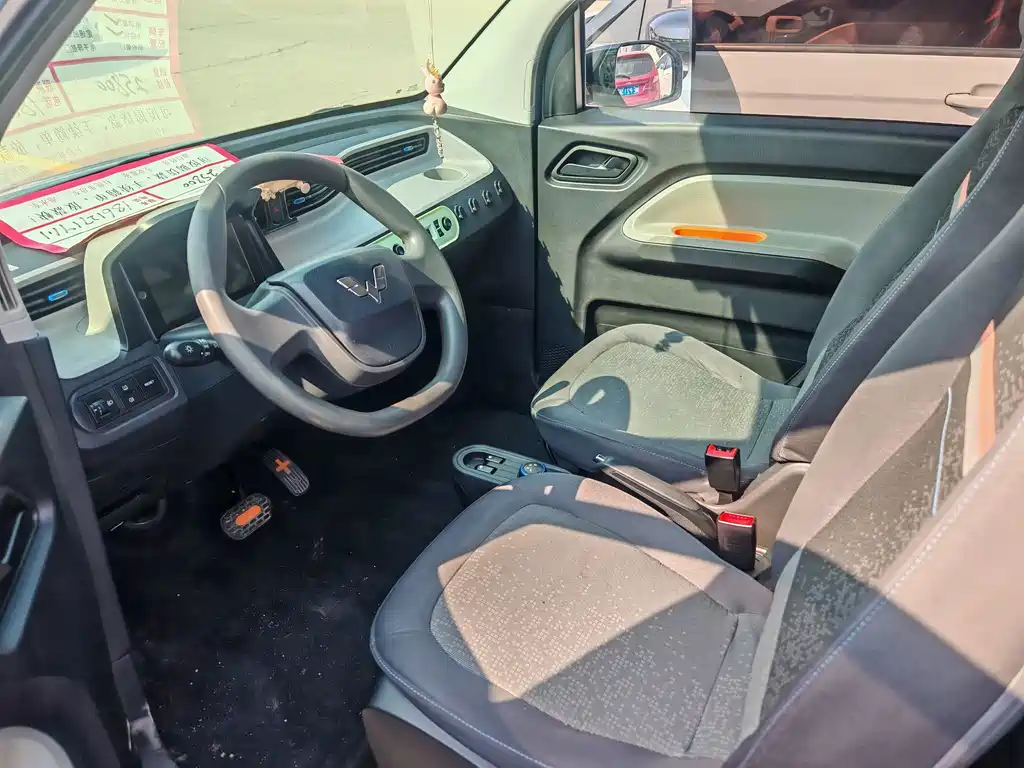 Wuling MINIEV — миниатюра 3