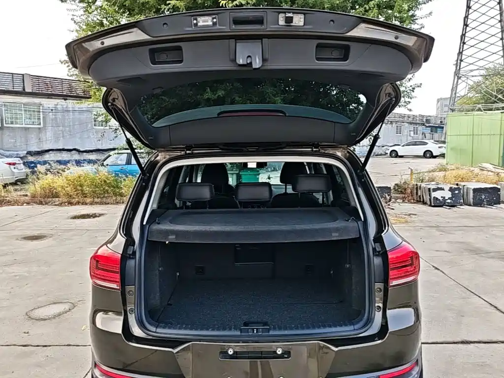 Volkswagen Tiguan — миниатюра 19