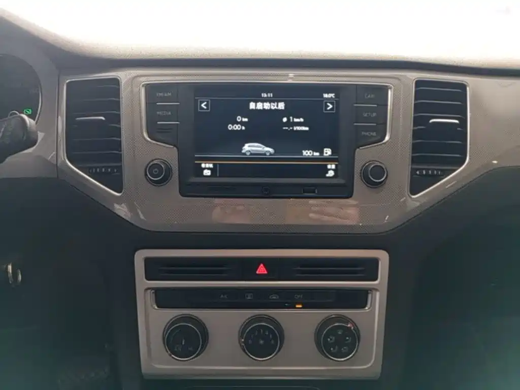 Volkswagen Golf Sportsvan — миниатюра 13