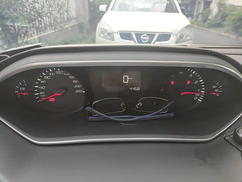 Peugeot 308 — миниатюра 4