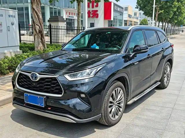 2022 Toyota Kluger