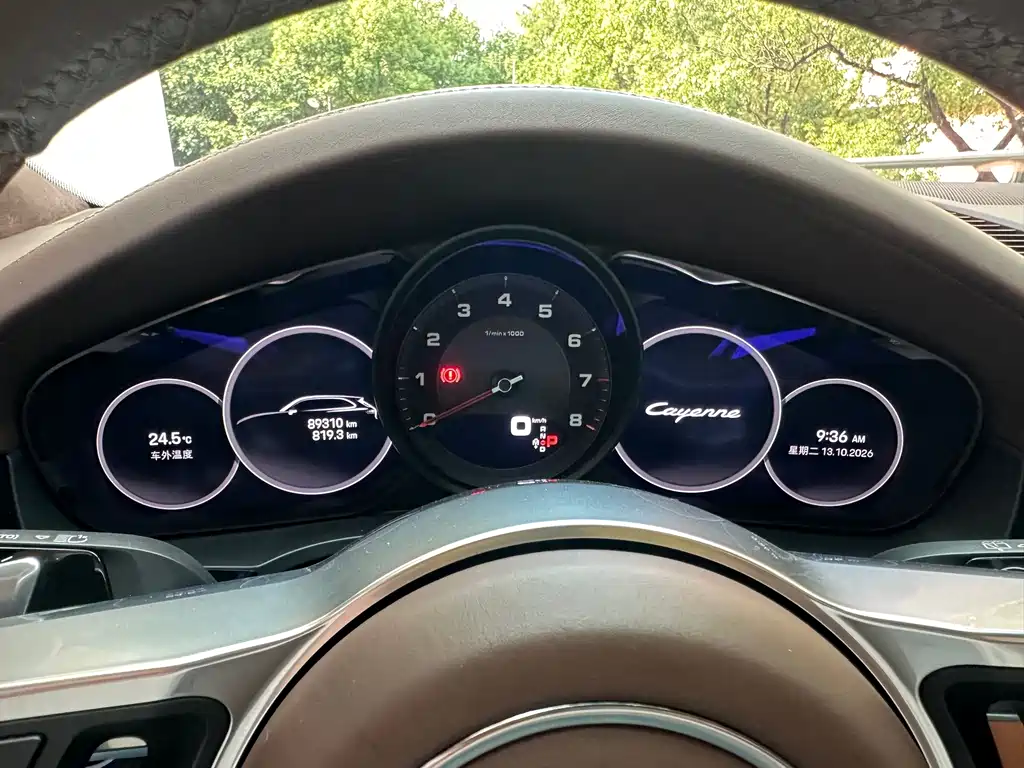 Porsche Cayenne — миниатюра 7