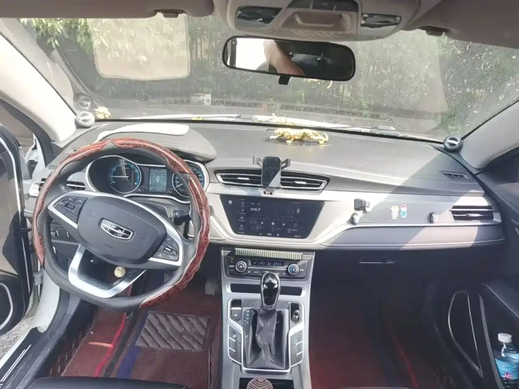 Geely Emgrand — миниатюра 14