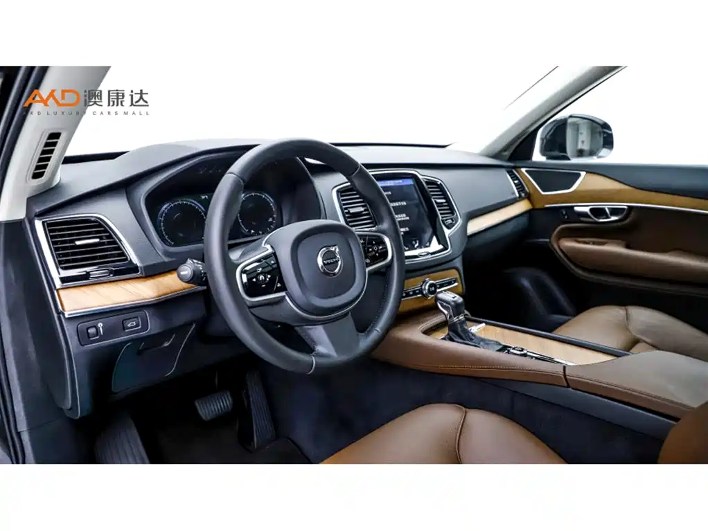 Volvo XC90 2020 T6 Luxury 7 мест
