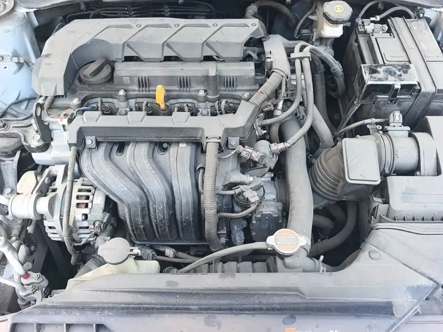 Hyundai Elantra — миниатюра 10