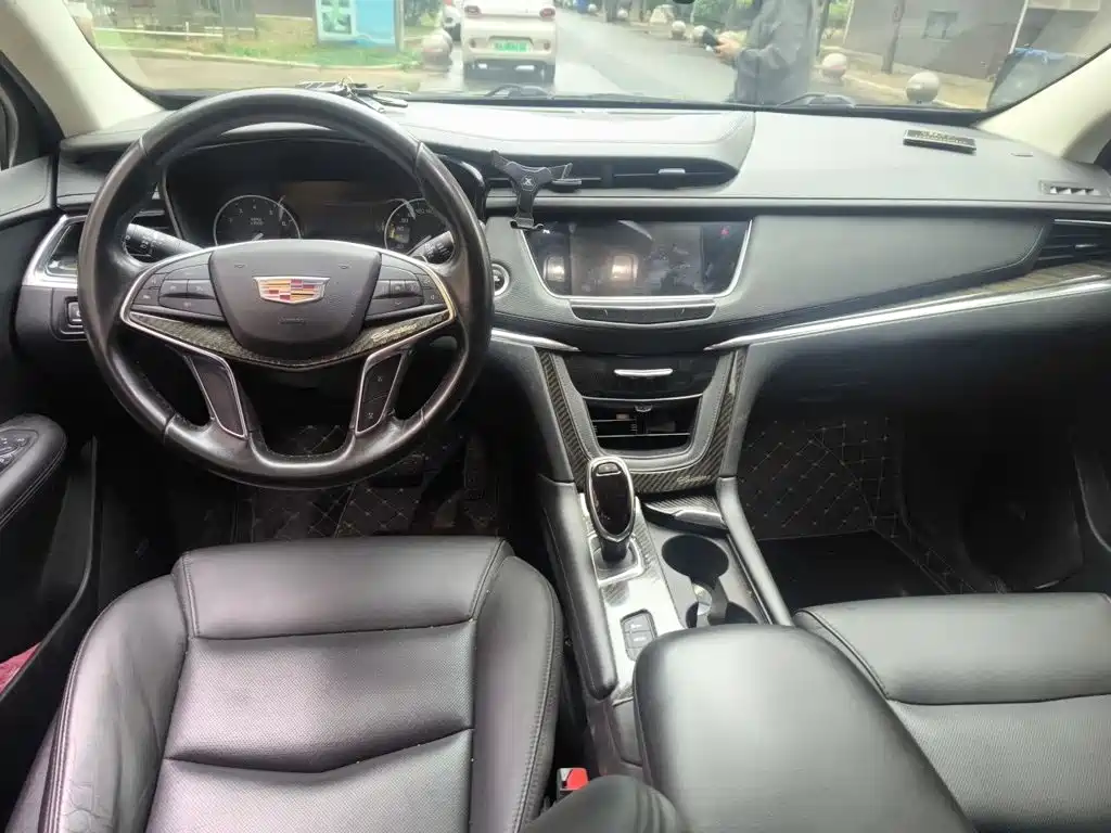 Cadillac XT5 — миниатюра 10