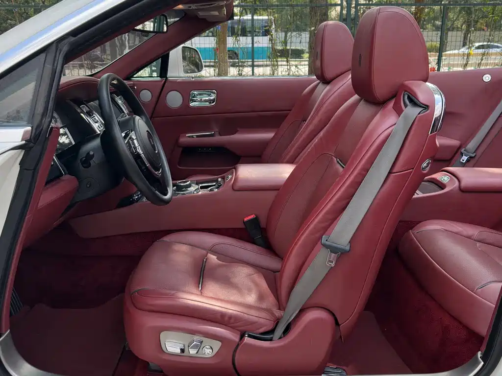 Rolls-Royce Dawn — миниатюра 11