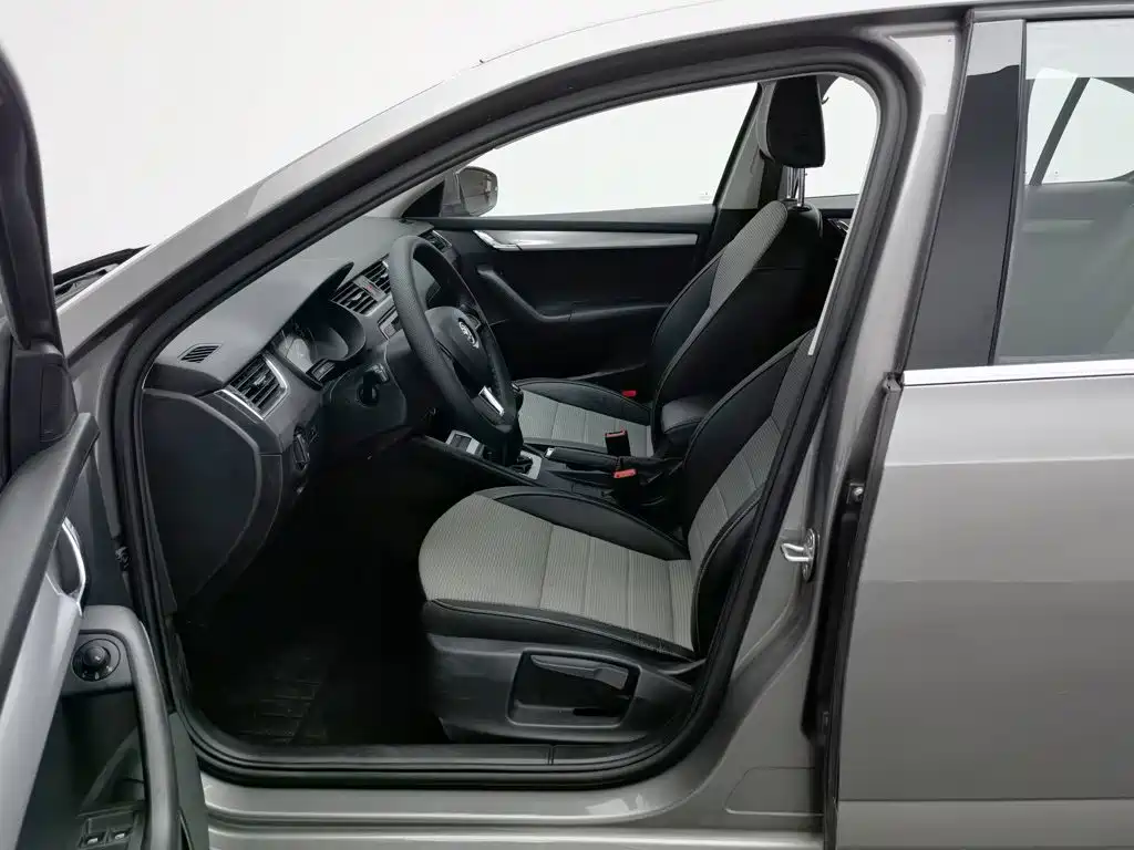 Skoda Octavia — миниатюра 10