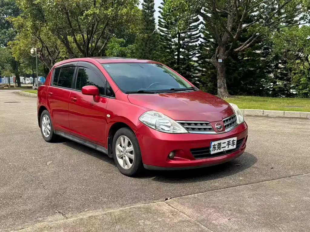 Nissan Tiida — миниатюра 2